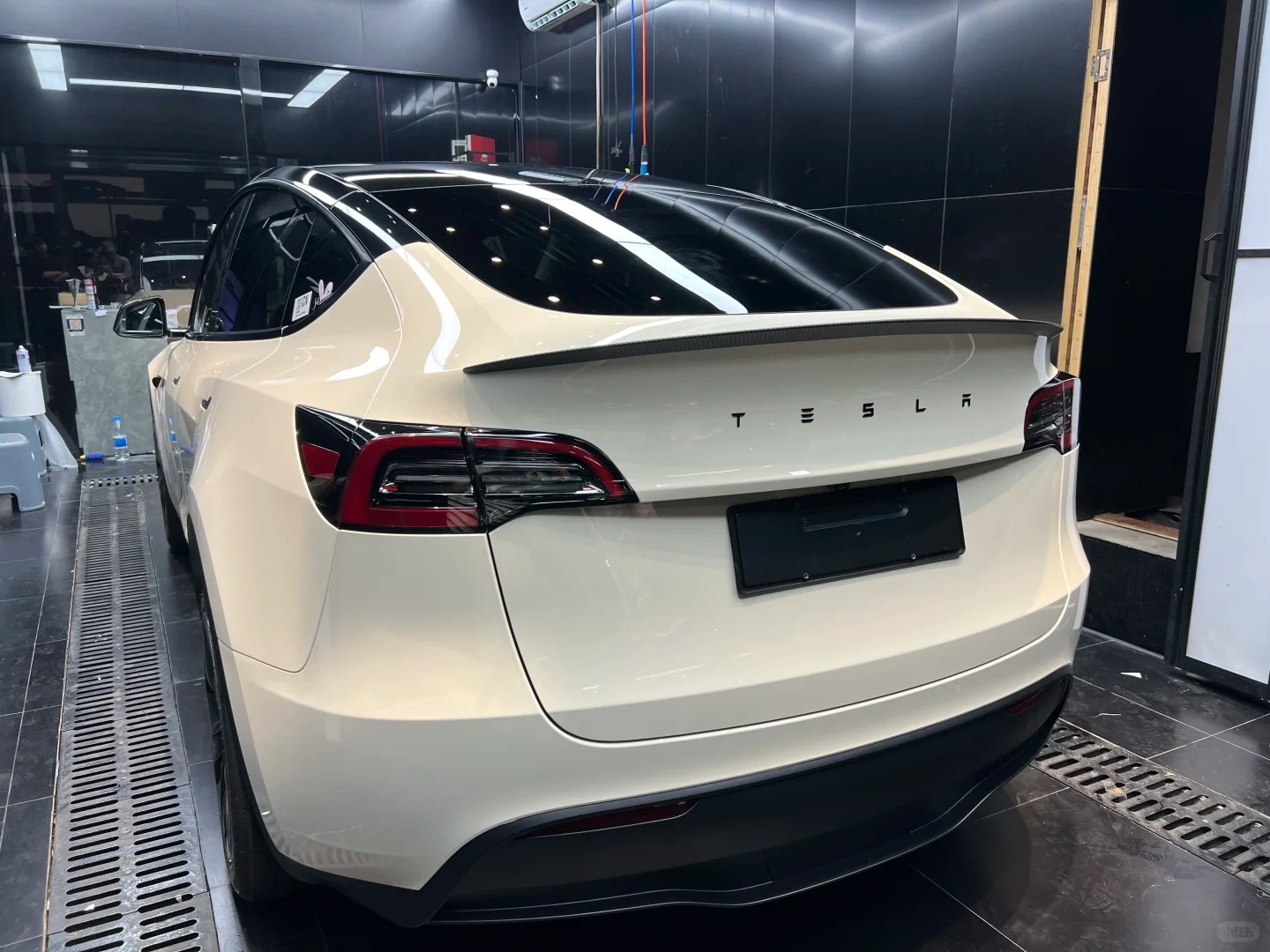 Ravoony Plus Cooper S Gloss Pepper White Vinyl Car Wrap review Lucas Bell