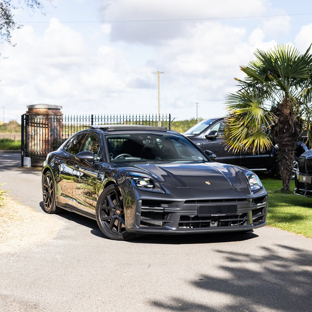  Ravoony Plus Porsche Gloss Volcano Grey Car Vinyl Wrap review Amelia Phillips 03