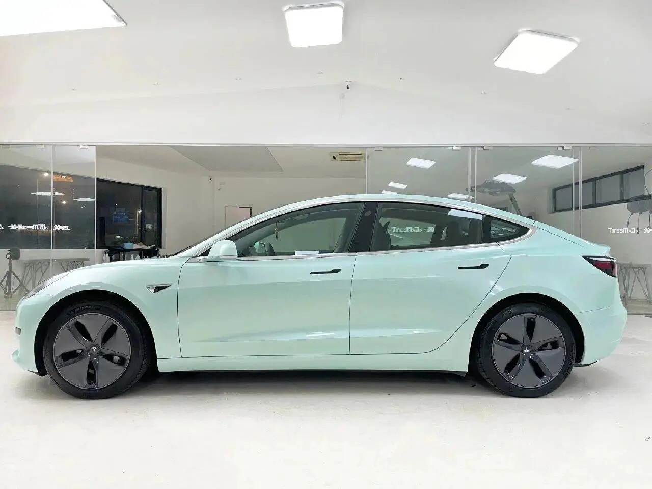 Ravoony Plus Gloss Macaron Moonlight Jade Vinyl Car Wrap review Charlotte Hayes 00