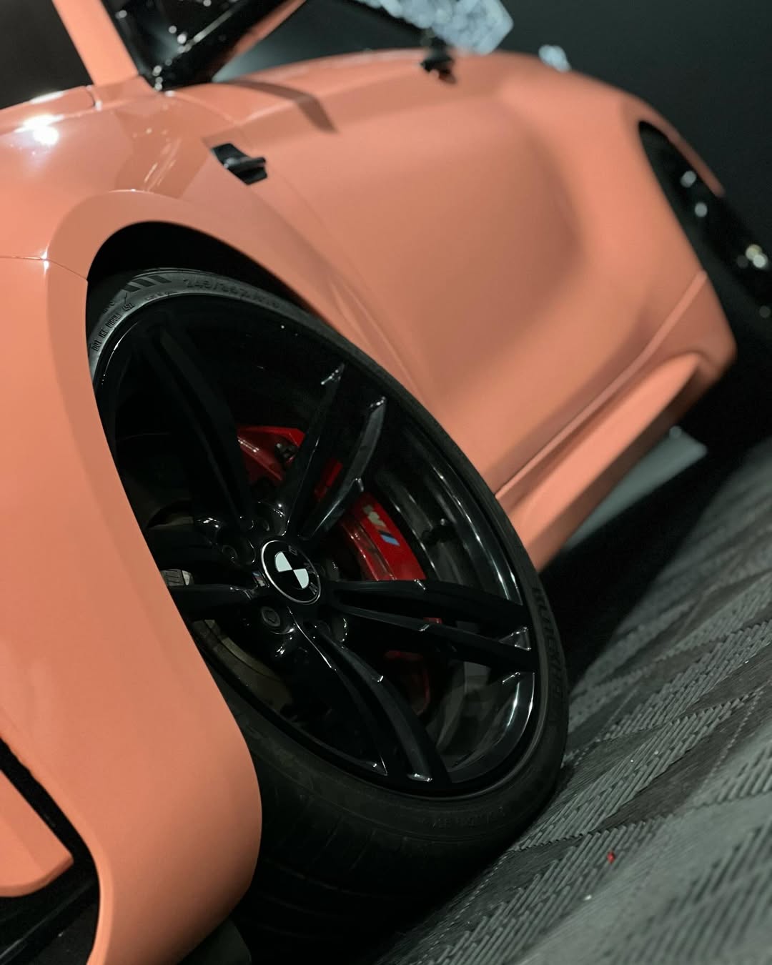 Ravoony Plus Glossy Paggy Pink Car Vinyl Wrap review Alexander Thomas 00