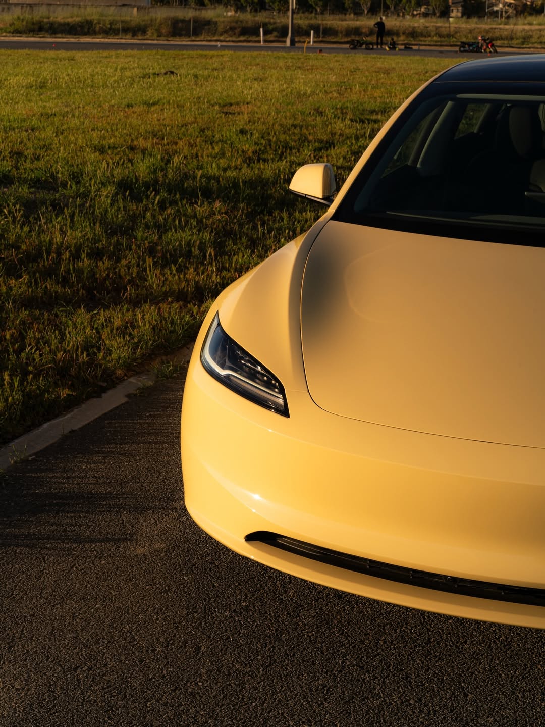 Ravoony Plus PET Glossy Sunbath Yellow Car Wrap review 1