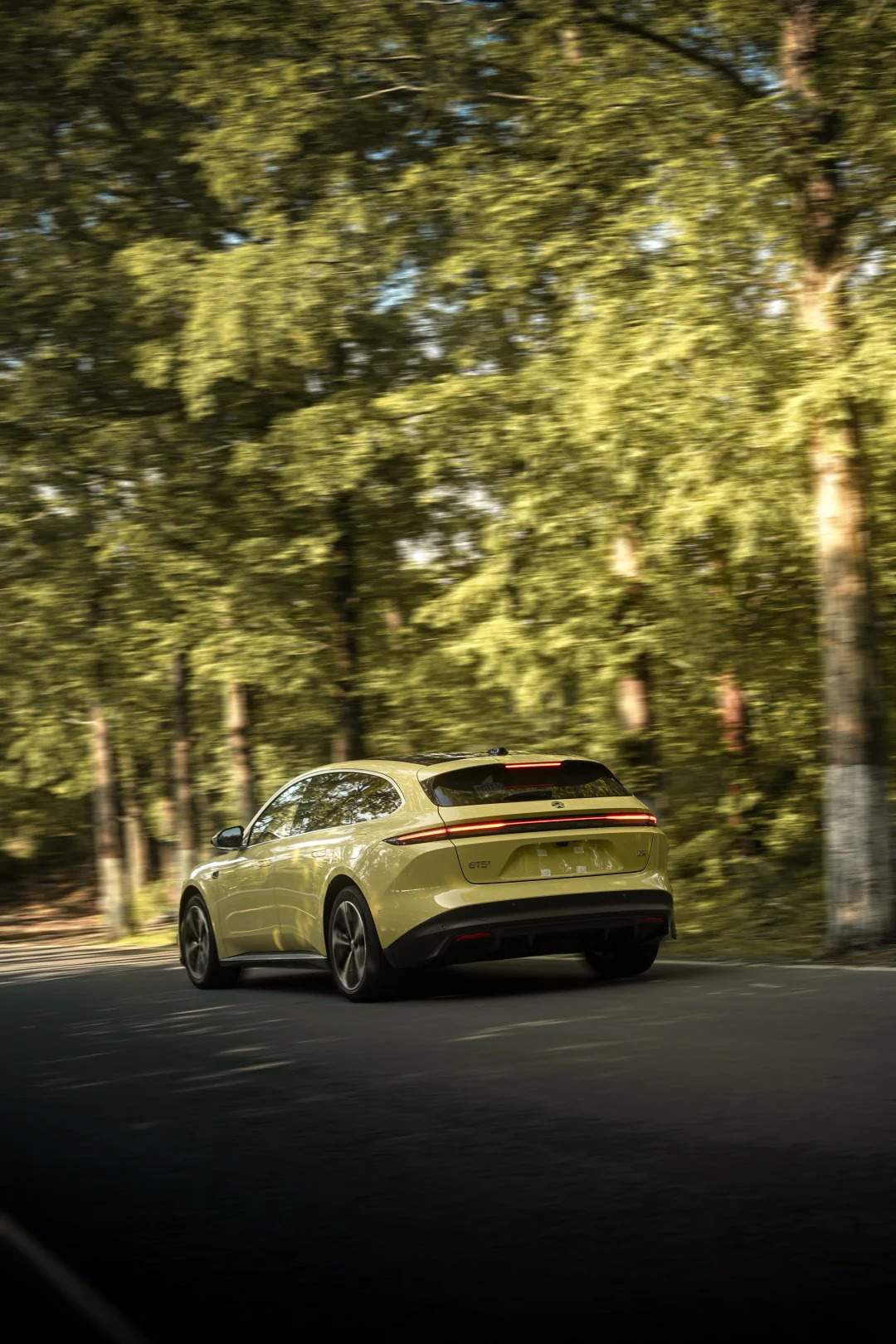 Ravoony Plus PET Glossy Sunbath Yellow Car Wrap review 1