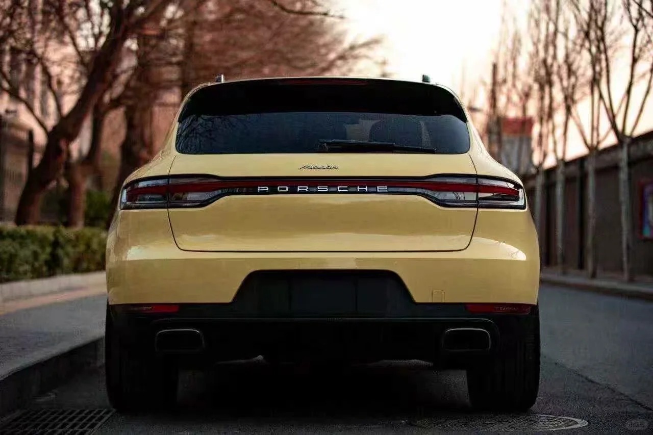 Ravoony Plus PET Glossy Sunbath Yellow Car Wrap review 2