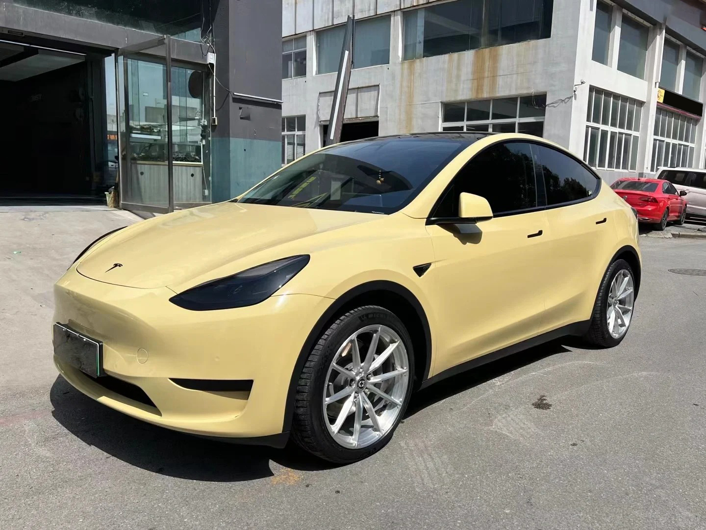 Ravoony Plus PET Glossy Sunbath Yellow Car Wrap review 2