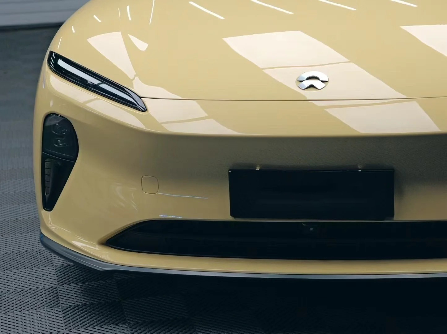 Ravoony Plus PET Glossy Sunbath Yellow Car Wrap review 2