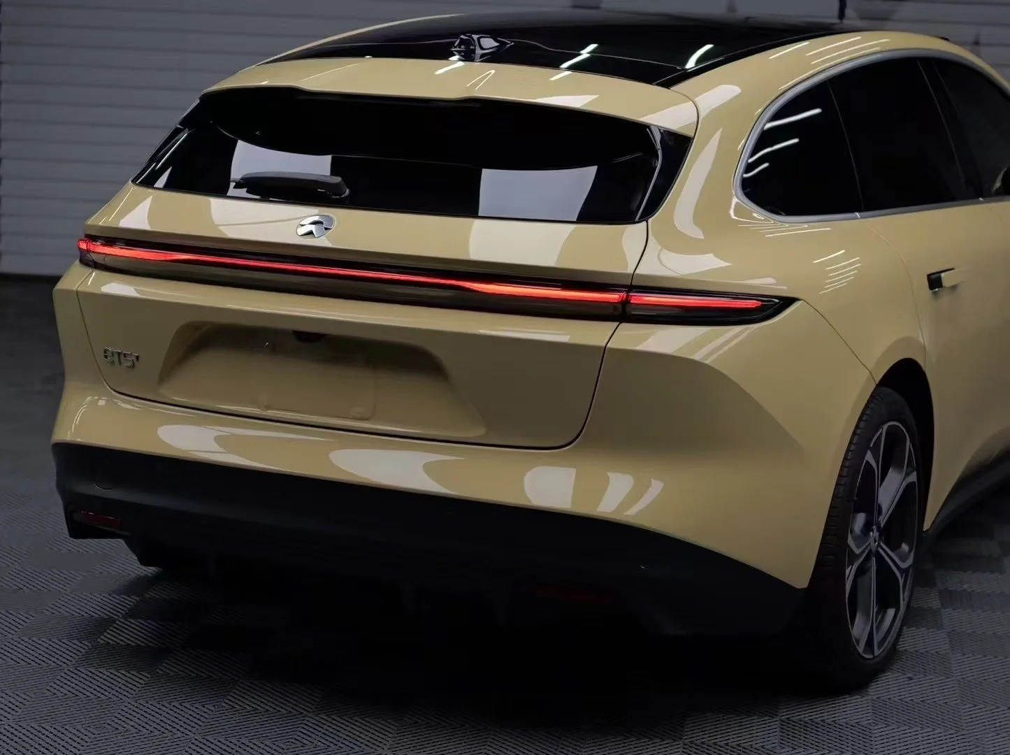 Ravoony Plus PET Glossy Sunbath Yellow Car Wrap review 4