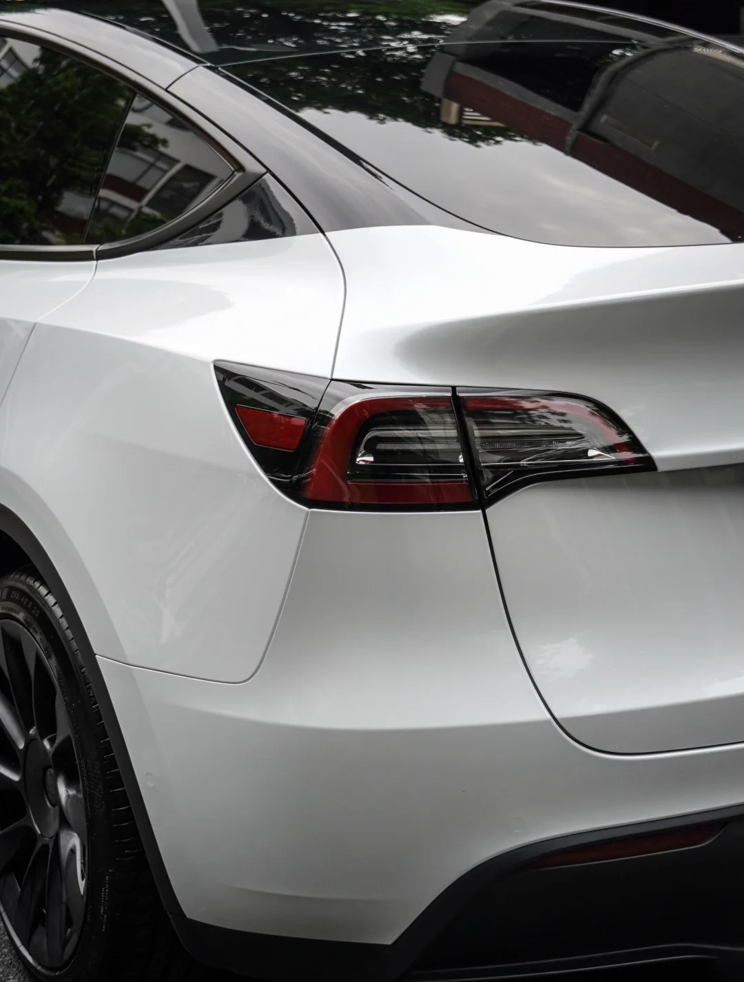 Ravoony Plus PET Gloss Shell White Car Wrap review Ashley R 04