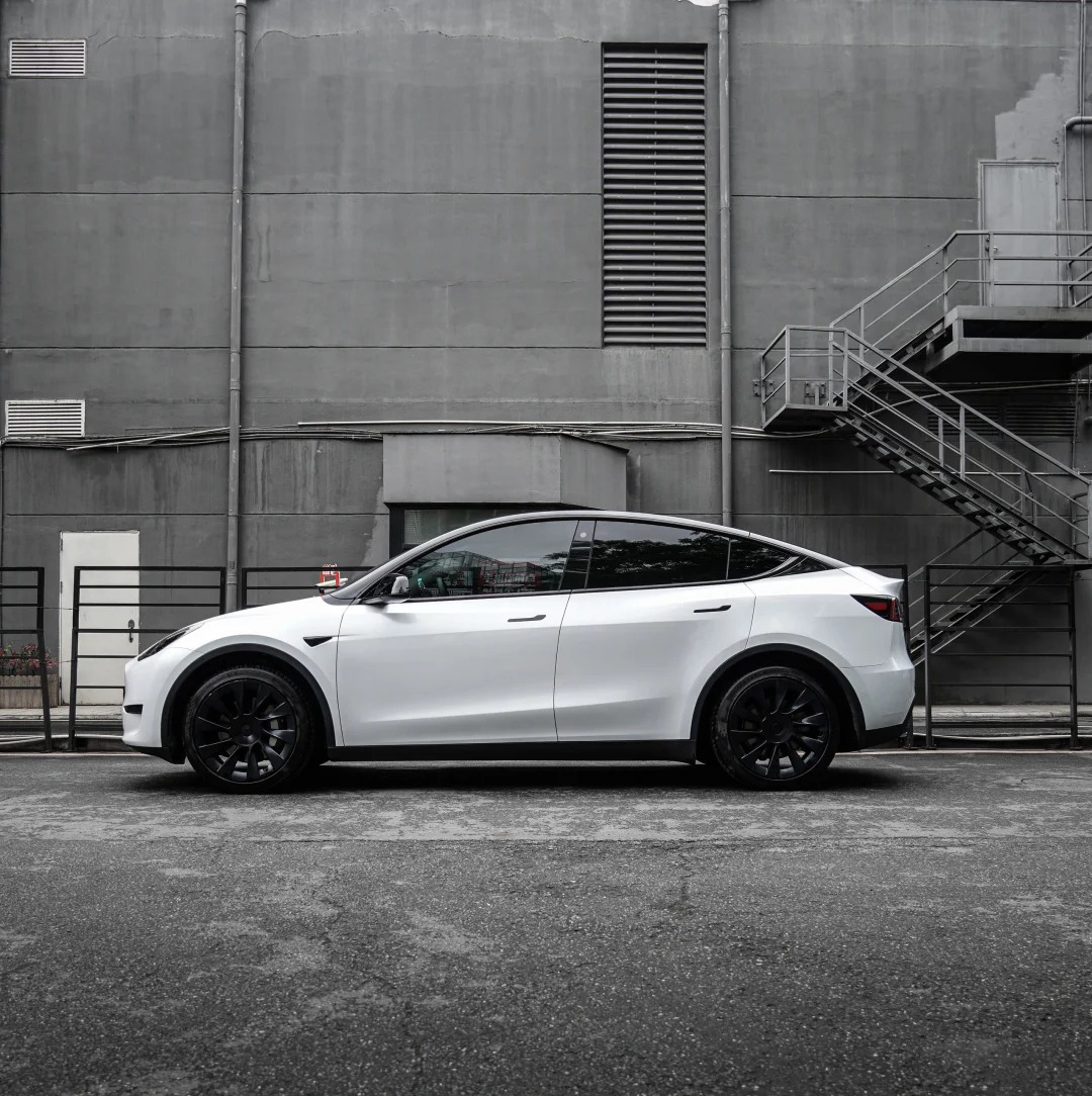 Ravoony Plus PET Gloss Shell White Car Wrap review Ashley R 03