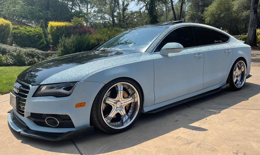 Ravoony Plus Super Glitter Blue Car Vinyl Wrap review Samantha P 02