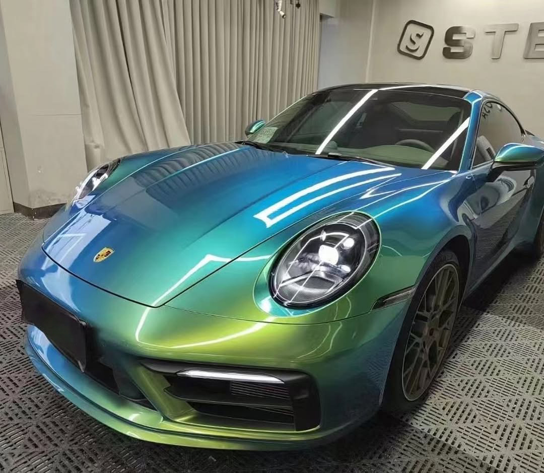 Ravoony Plus Glossy Chameleon Spring Green Car Wrap review Marcus from 00