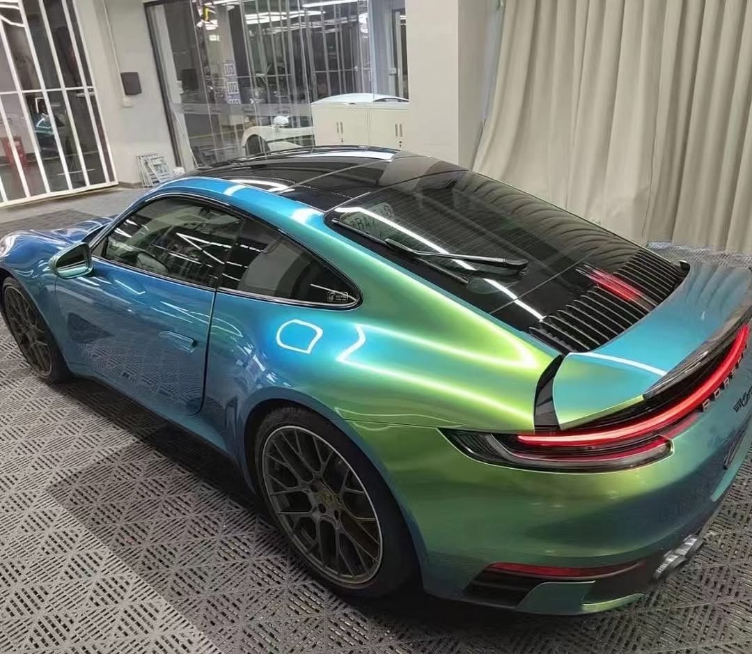 Ravoony Plus Glossy Chameleon Spring Green Car Wrap review Marcus from 02