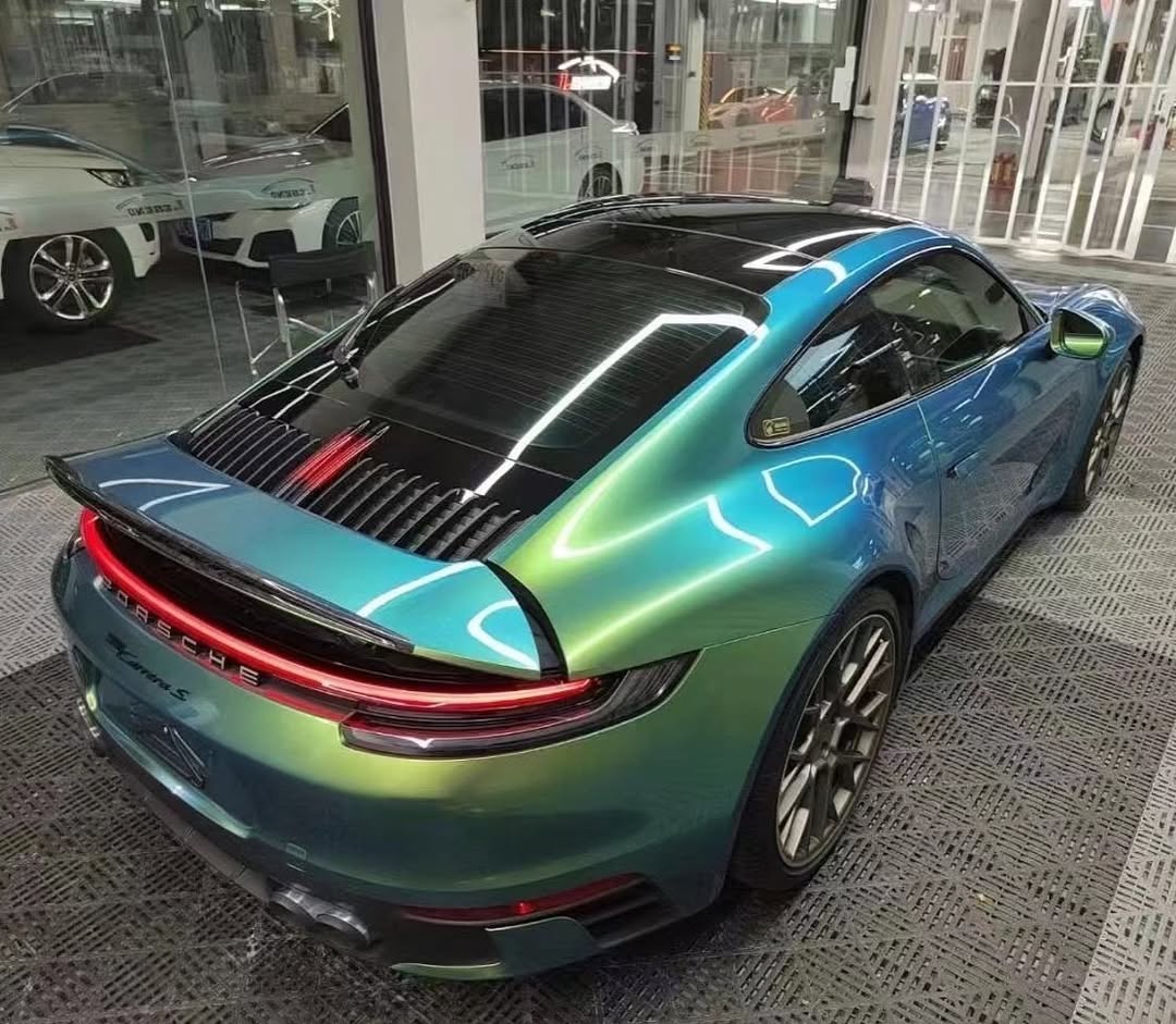 Ravoony Plus Glossy Chameleon Spring Green Car Wrap review Marcus from 03