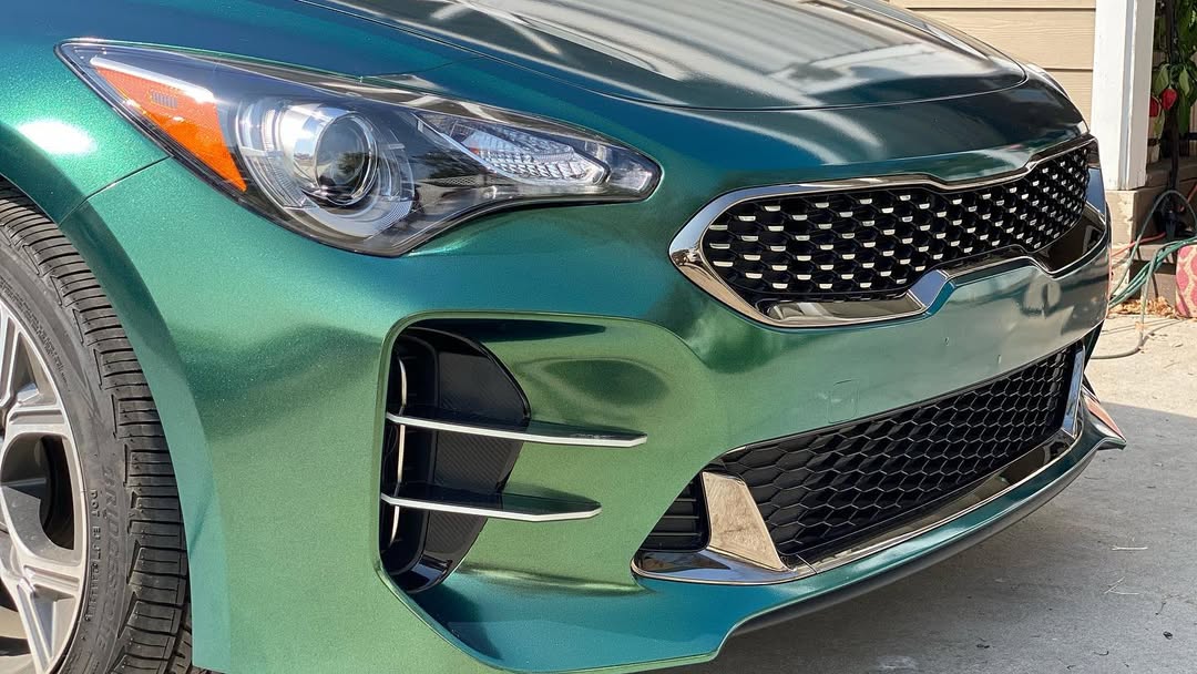 Ravoony Plus Glossy Chameleon Spring Green Car Wrap review Danielle M 01