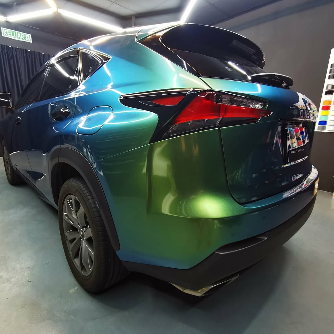 Ravoony Plus Glossy Chameleon Spring Green Car Wrap review Big Steve 02