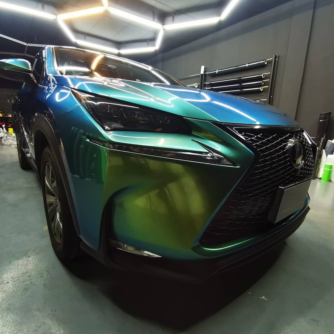 Ravoony Plus Glossy Chameleon Spring Green Car Wrap review Big Steve 04