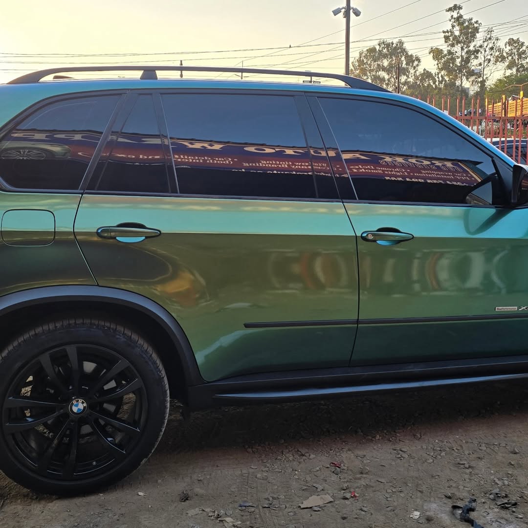 Ravoony Plus Glossy Chameleon Spring Green Car Wrap review Chris D 02