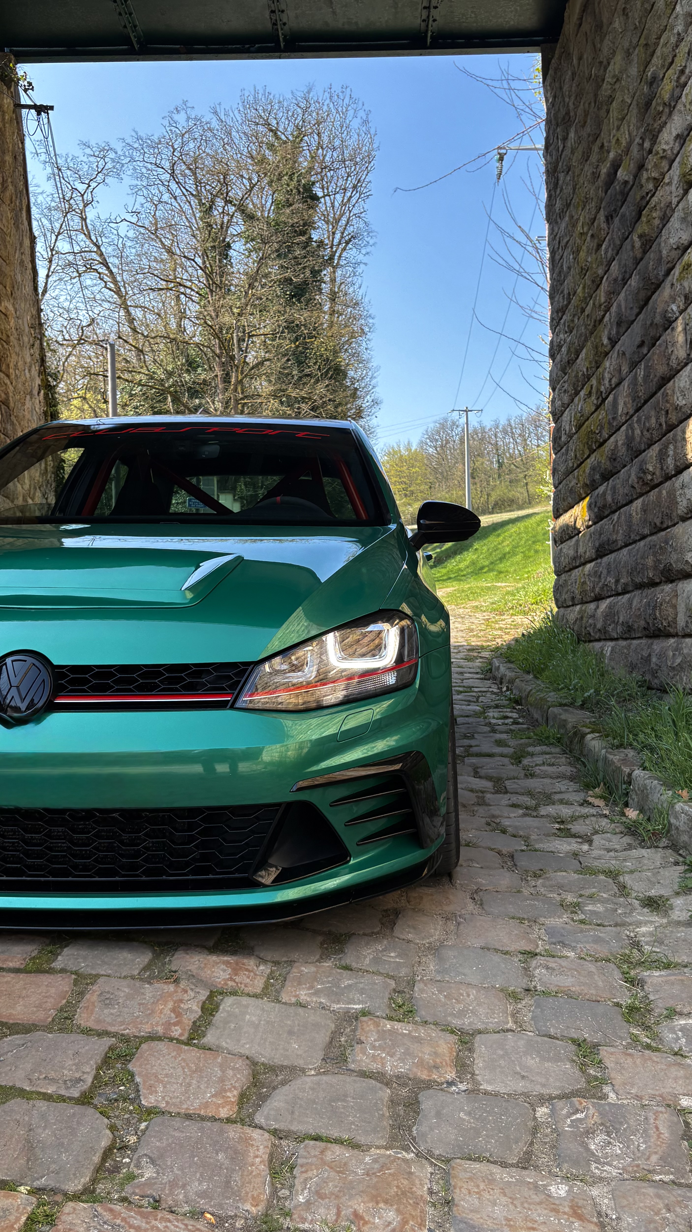 Ravoony Plus Gloss Paint Metallic Isle Of Man Green Car Vinyl Wrap review 1