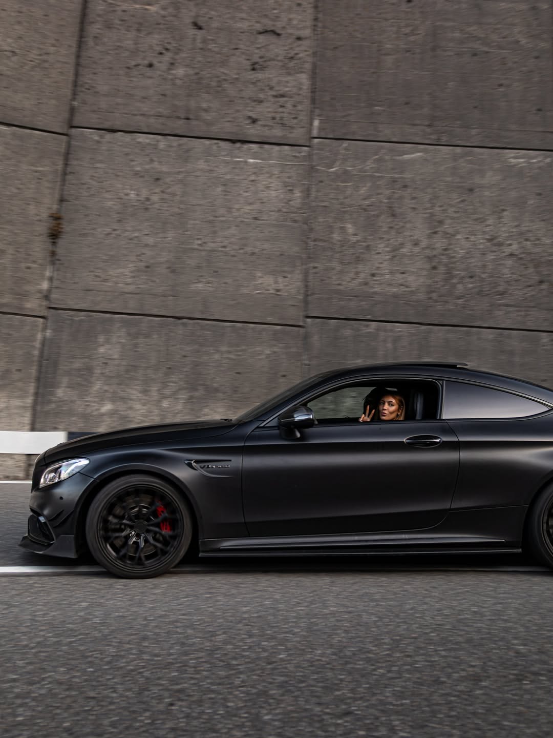 Ravoony Plus PET Satin Black Car Wrap review JEANNE hnx 00