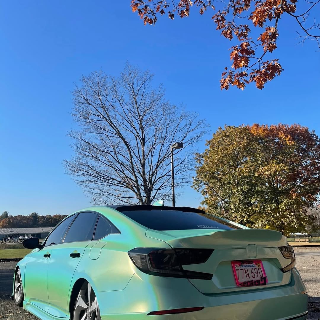   Ravoony Plus Glossy Laser Tiffany Car Vinyl Wrap review zoyd huang 00