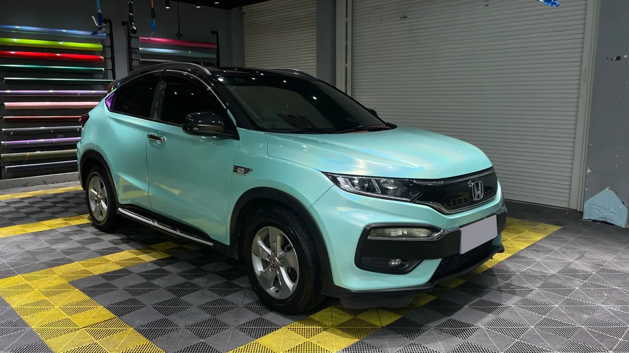   Ravoony Plus Glossy Laser Tiffany Car Vinyl Wrap review Danielle M