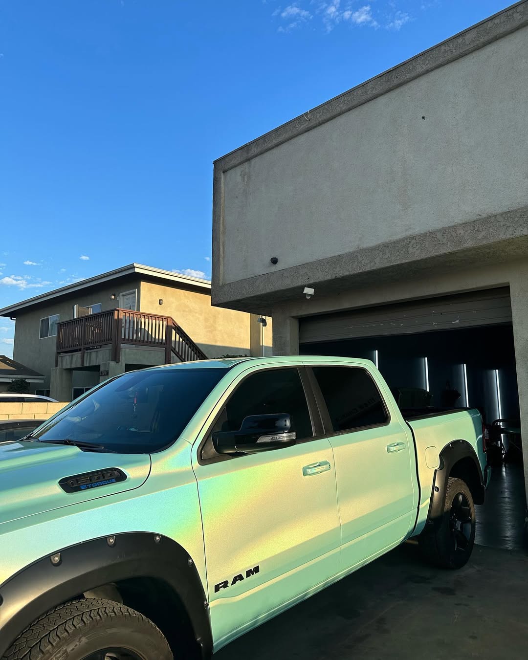   Ravoony Plus Glossy Laser Tiffany Car Vinyl Wrap review Samantha K 03