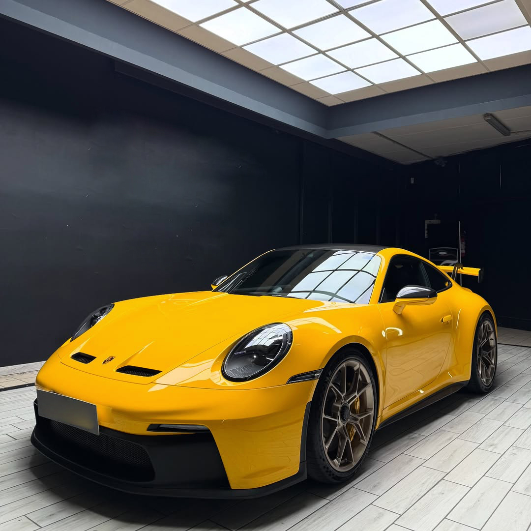 Ravoony Pro TPU Glossy Signal Yellow PPF Film review 0