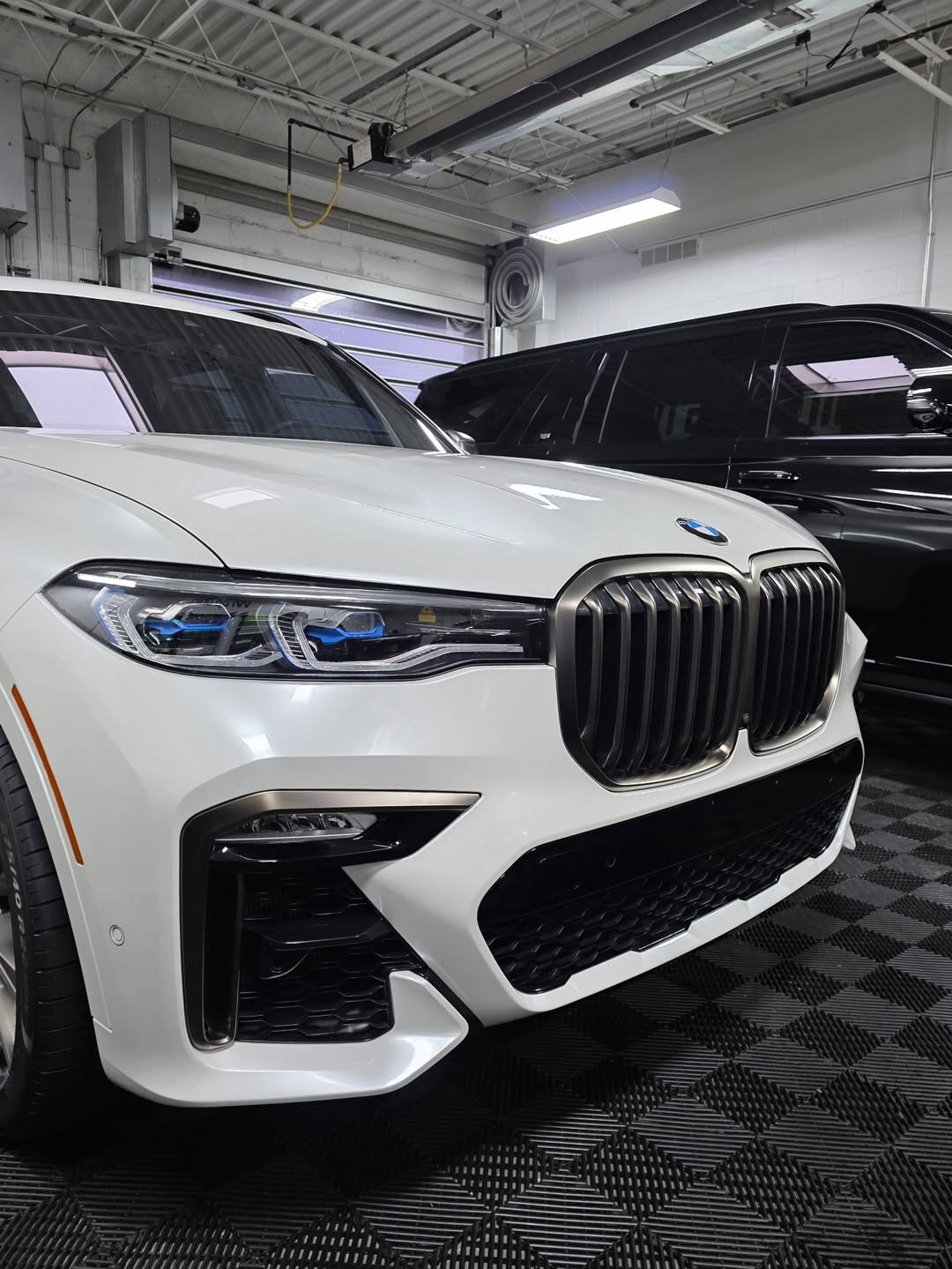 Ravoony Pro TPU Glossy Metallic Pearl White PPF Film review 0