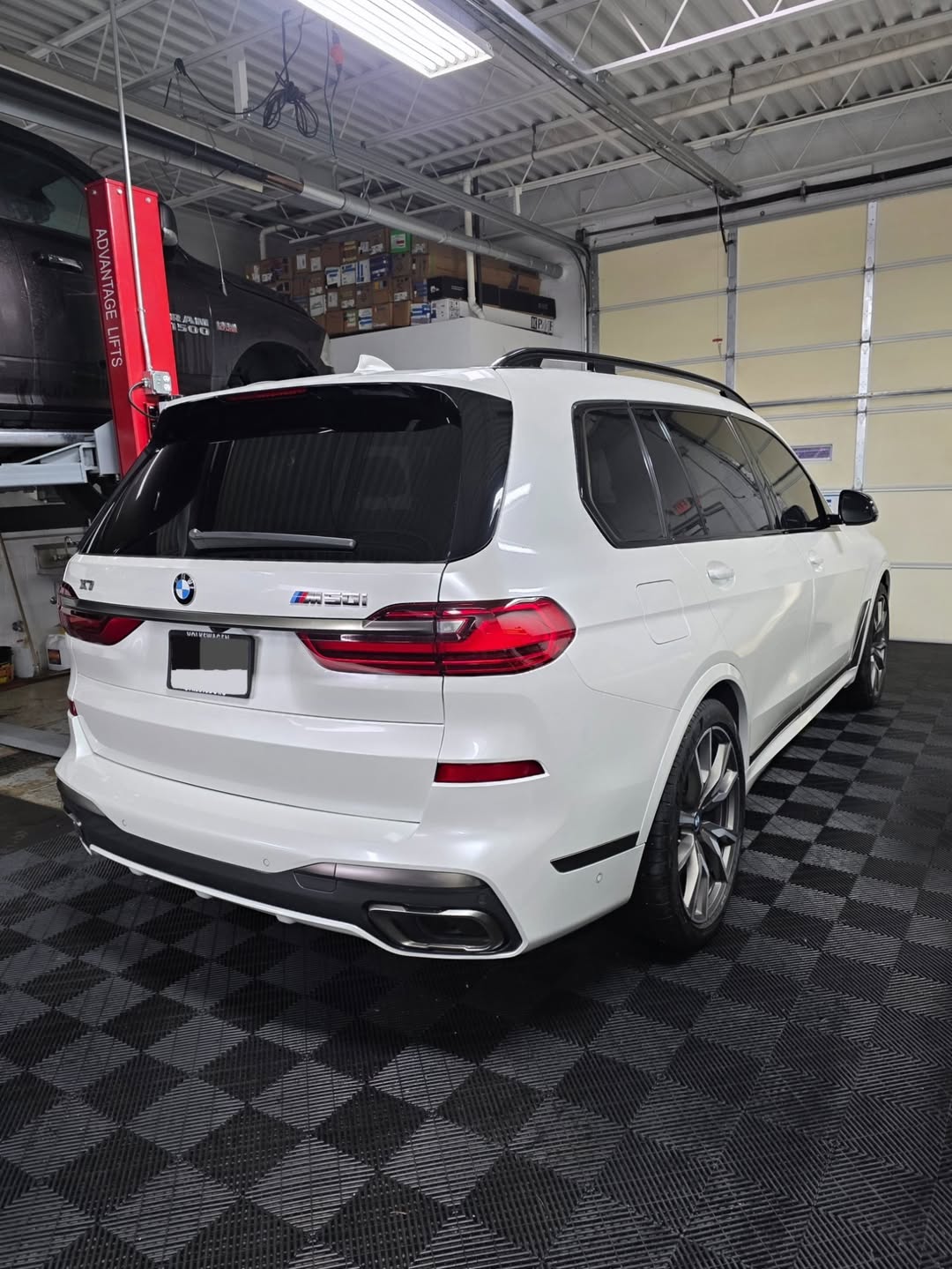 Ravoony Pro TPU Glossy Metallic Pearl White PPF Film review 3