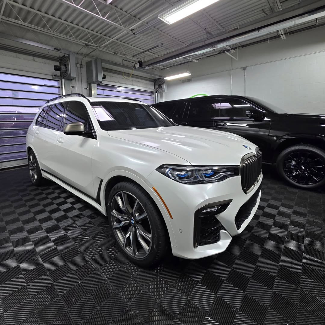 Ravoony Pro TPU Glossy Metallic Pearl White PPF Film review Mike Installe 01