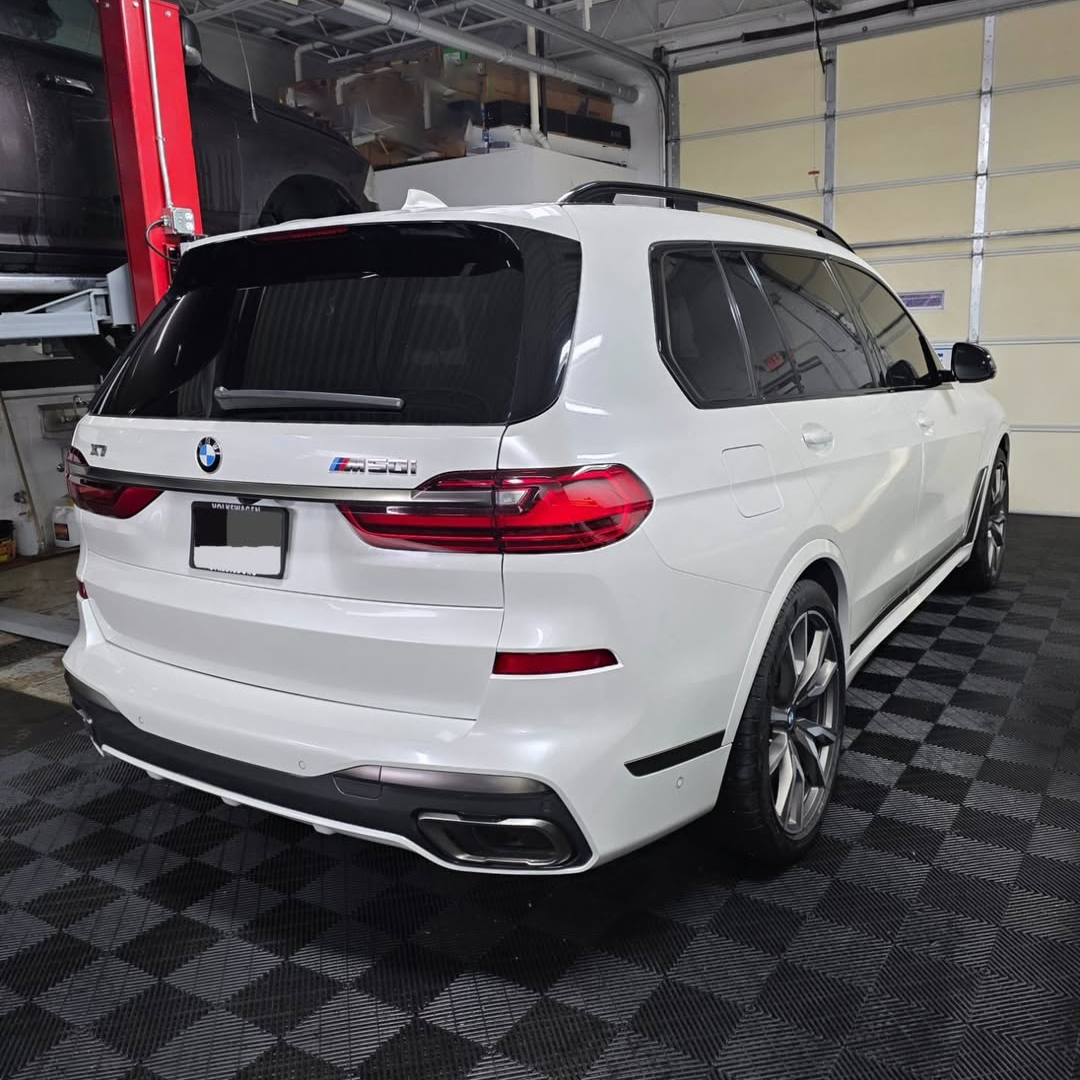 Ravoony Pro TPU Glossy Metallic Pearl White PPF Film review Mike Installe 02