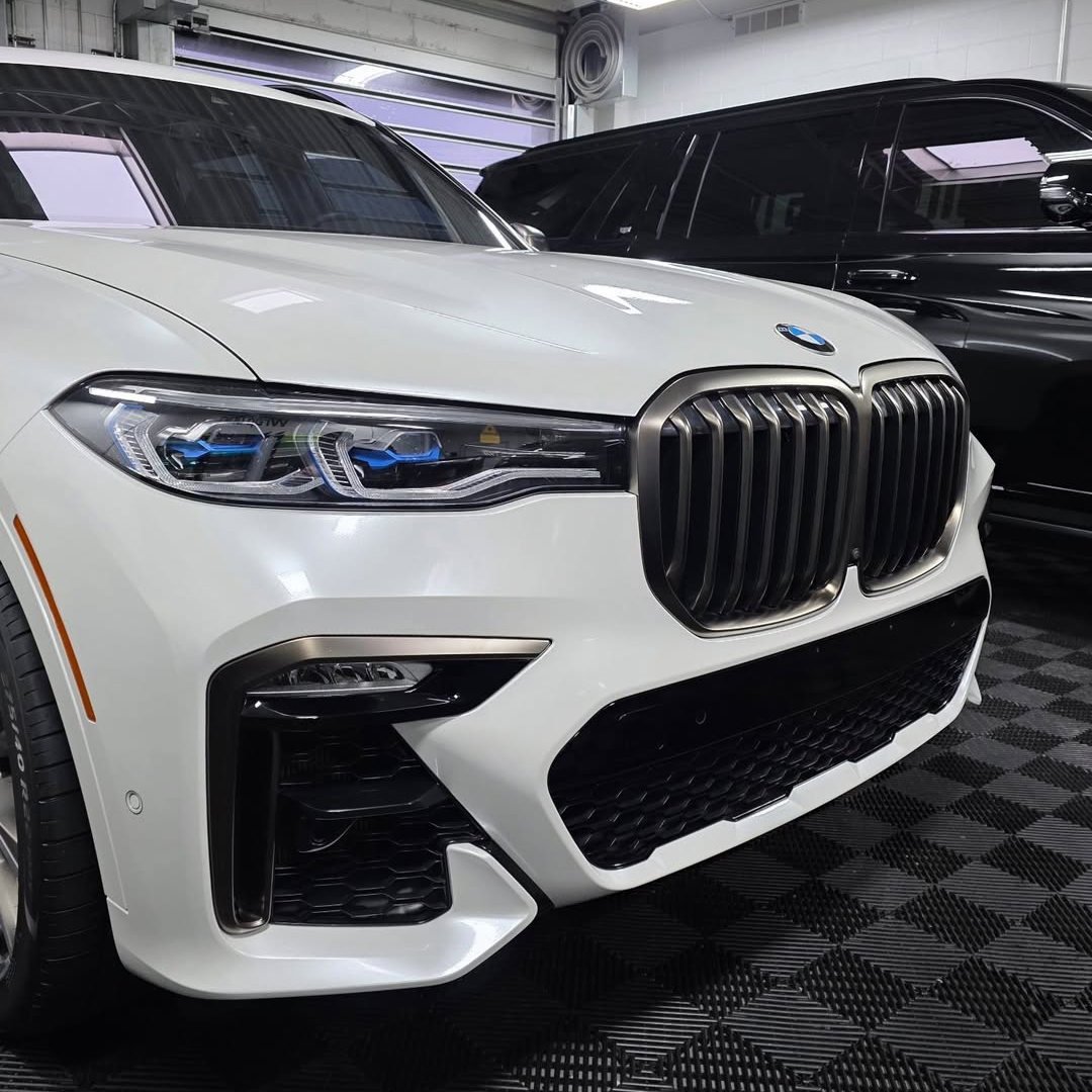 Ravoony Pro TPU Glossy Metallic Pearl White PPF Film review Mike Installe 04