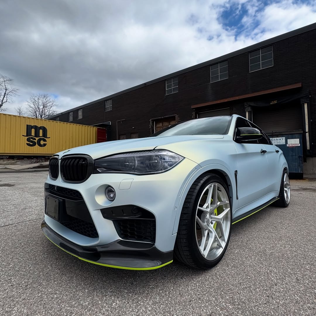 Ravoony Plus PET Ultra-Matte Gold Blue Car Vinyl Wrap review Brittany Wan 04