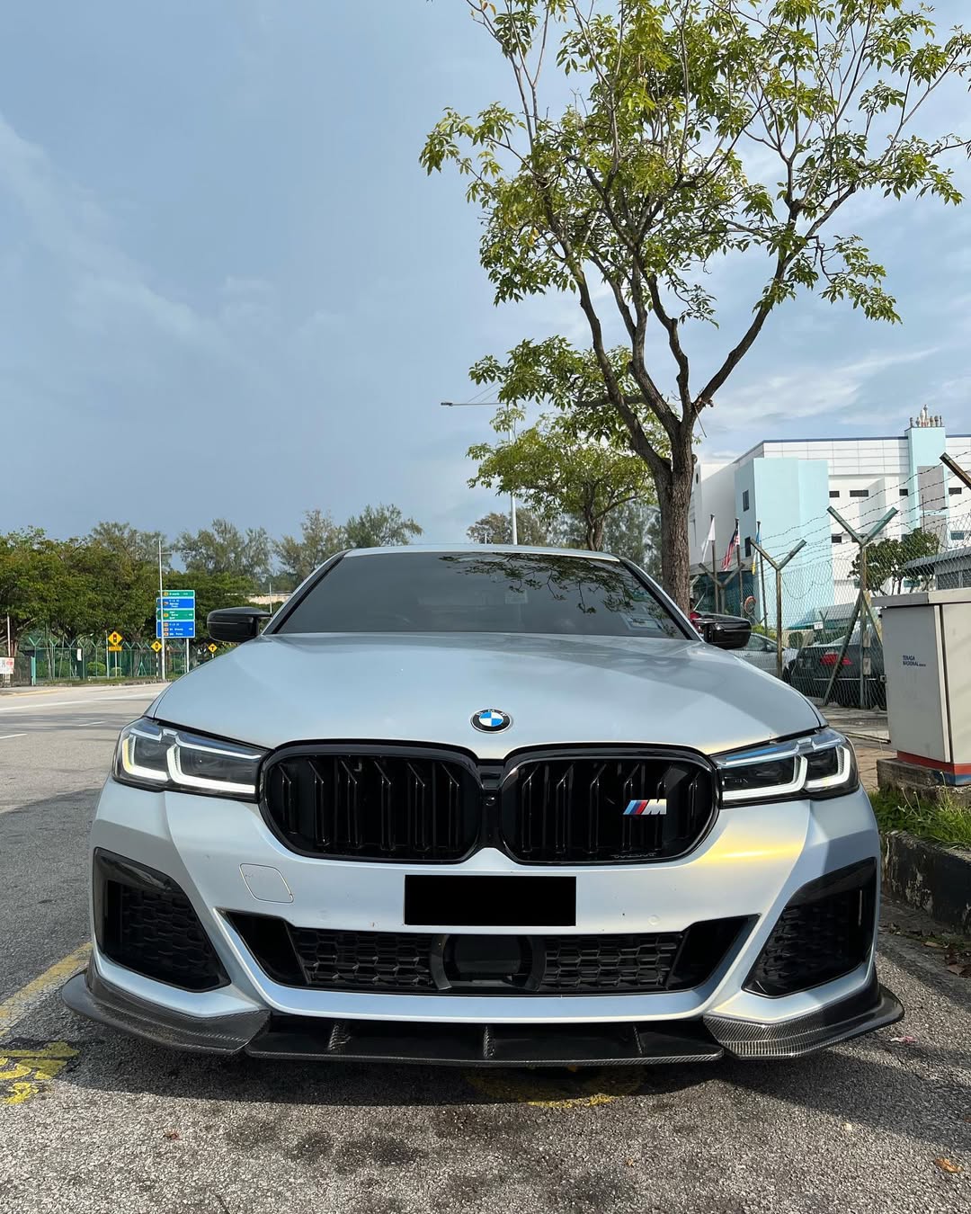 Ravoony Plus Ultra-Matte Gold Blue Car Vinyl Wrap review 2