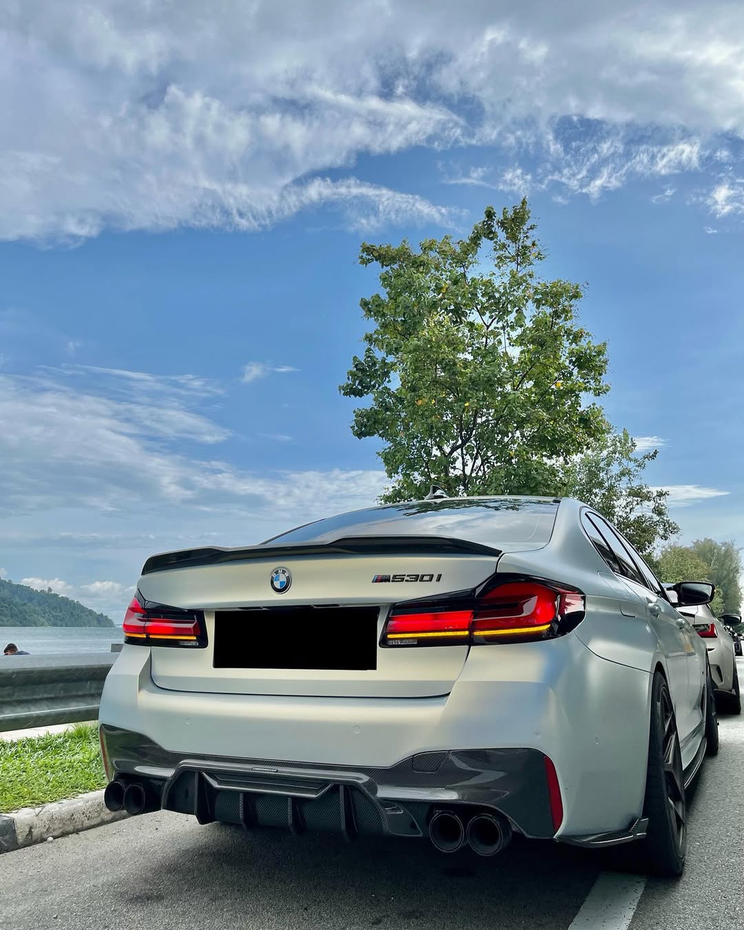 Ravoony Plus Ultra-Matte Gold Blue Car Vinyl Wrap review 4