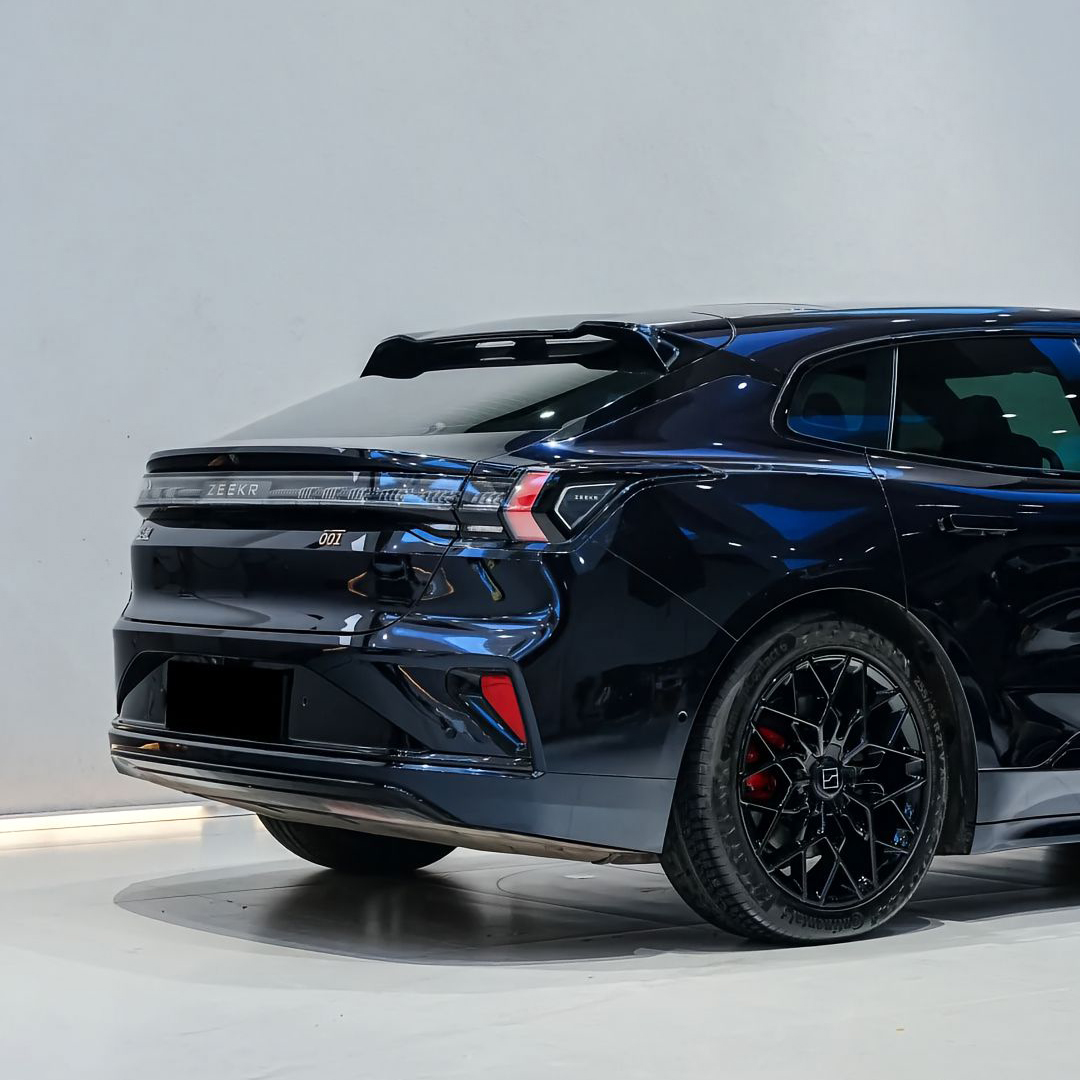 Ravoony Plus Glossy Metallic Spar Black Blue Vinyl Wrap review Danielle Mins 02