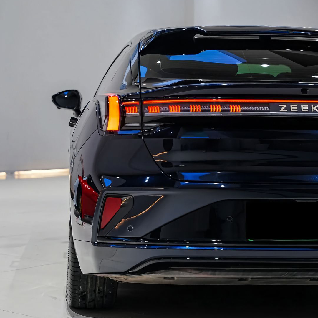 Ravoony Plus Glossy Metallic Spar Black Blue Vinyl Wrap review Danielle Mins 03