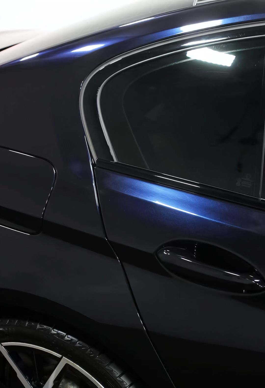 Ravoony Plus Glossy Metallic Spar Black Blue Vinyl Wrap review Danielle Mdvz 05