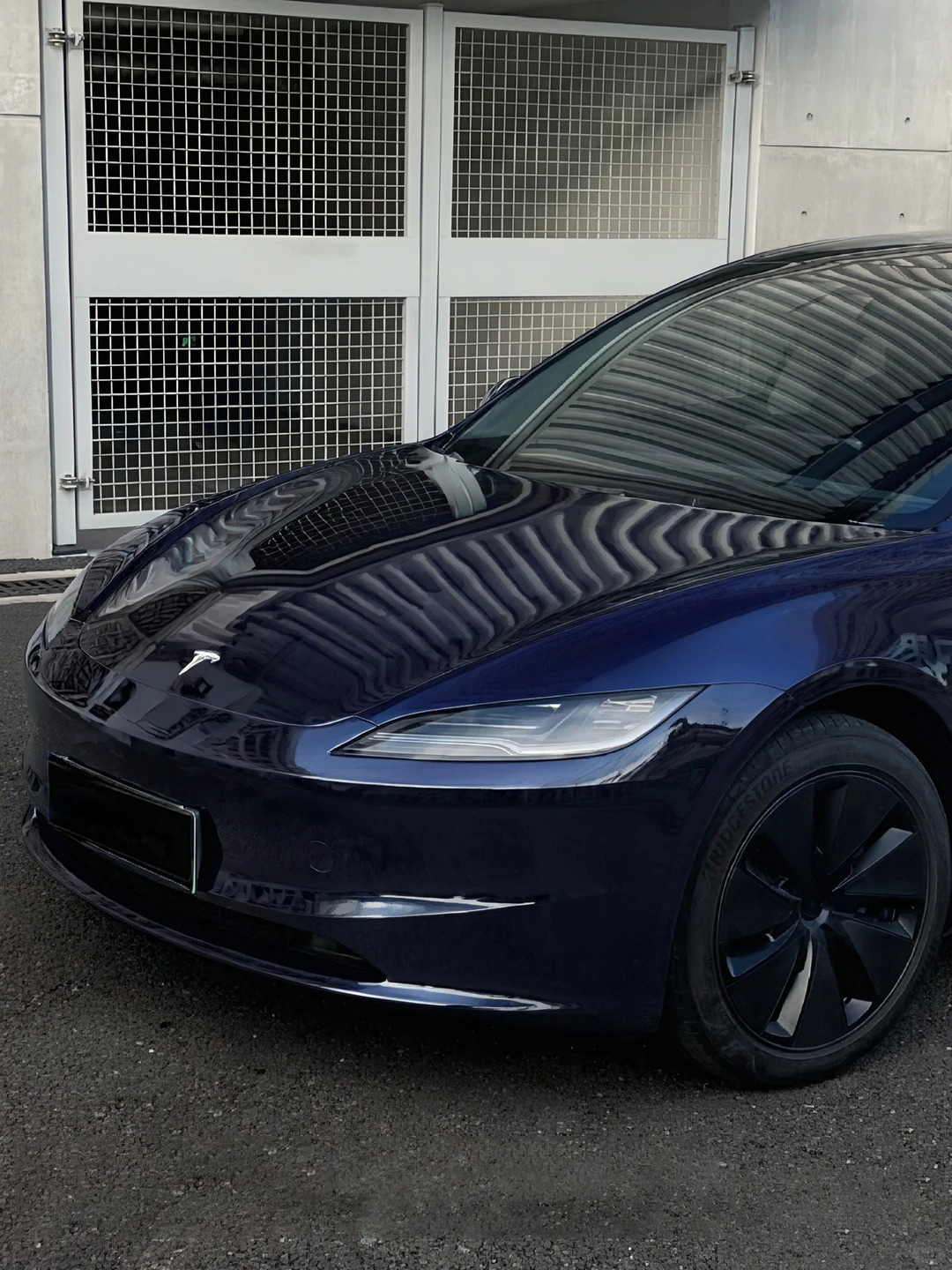 Ravoony Plus Glossy Metallic Spar Black Blue Vinyl Wrap review 0