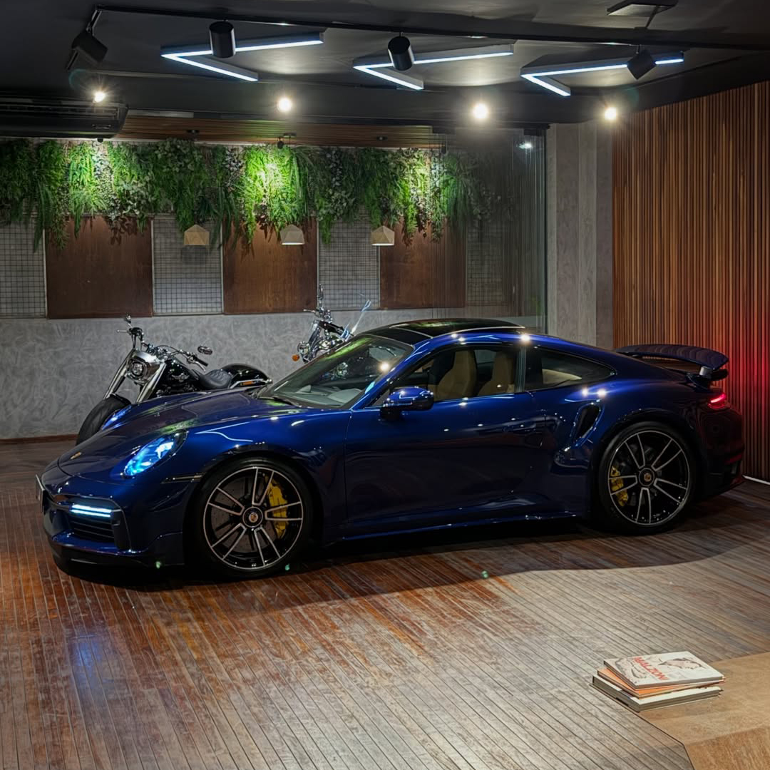 Ravoony Plus Porsche Gloss Gentian Blue Vinyl Car Wrap review Marcus from 01