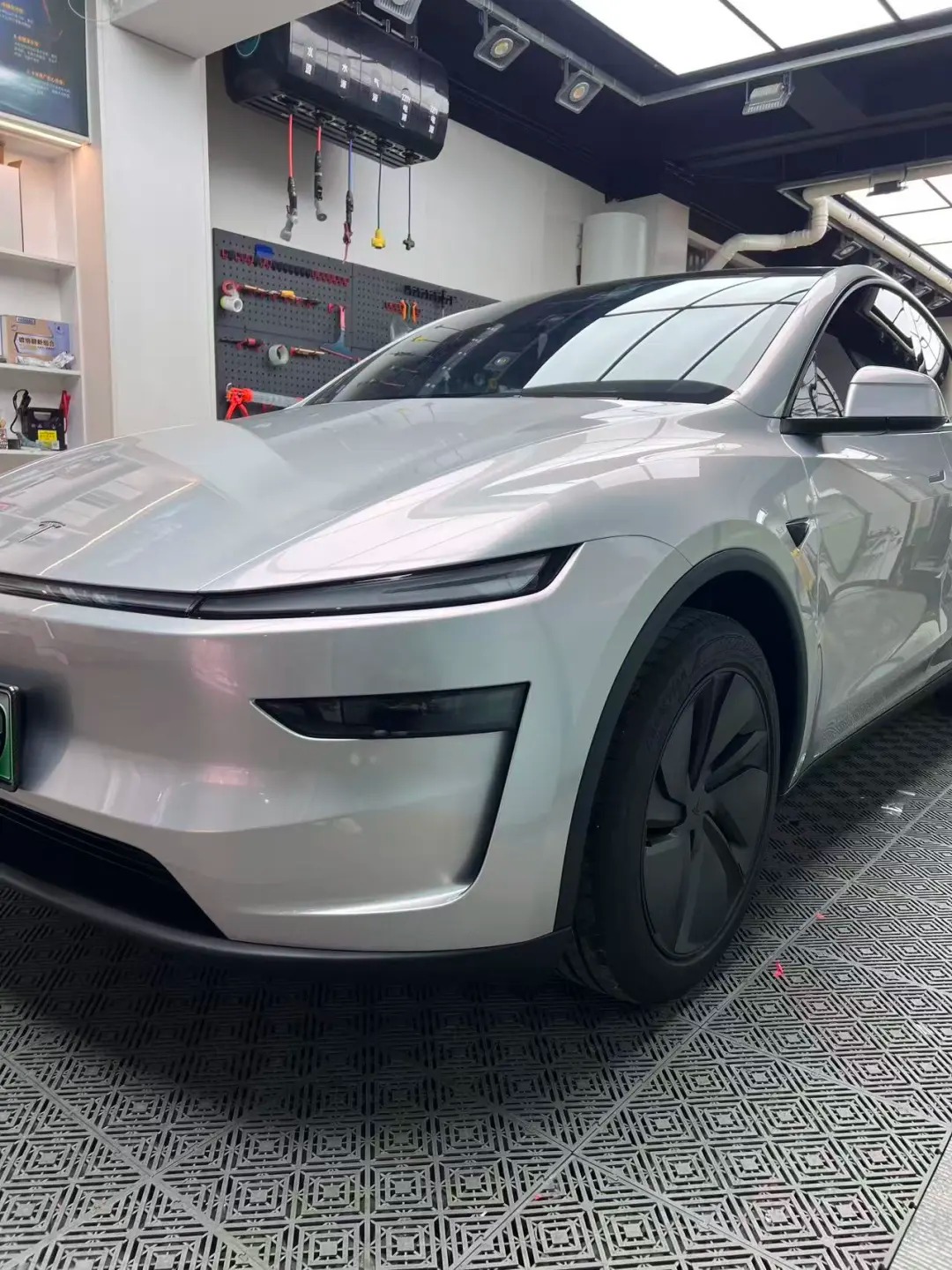 Ravoony Plus PET Technological Grey To Pink Car Wrap review Amelia Reed 03