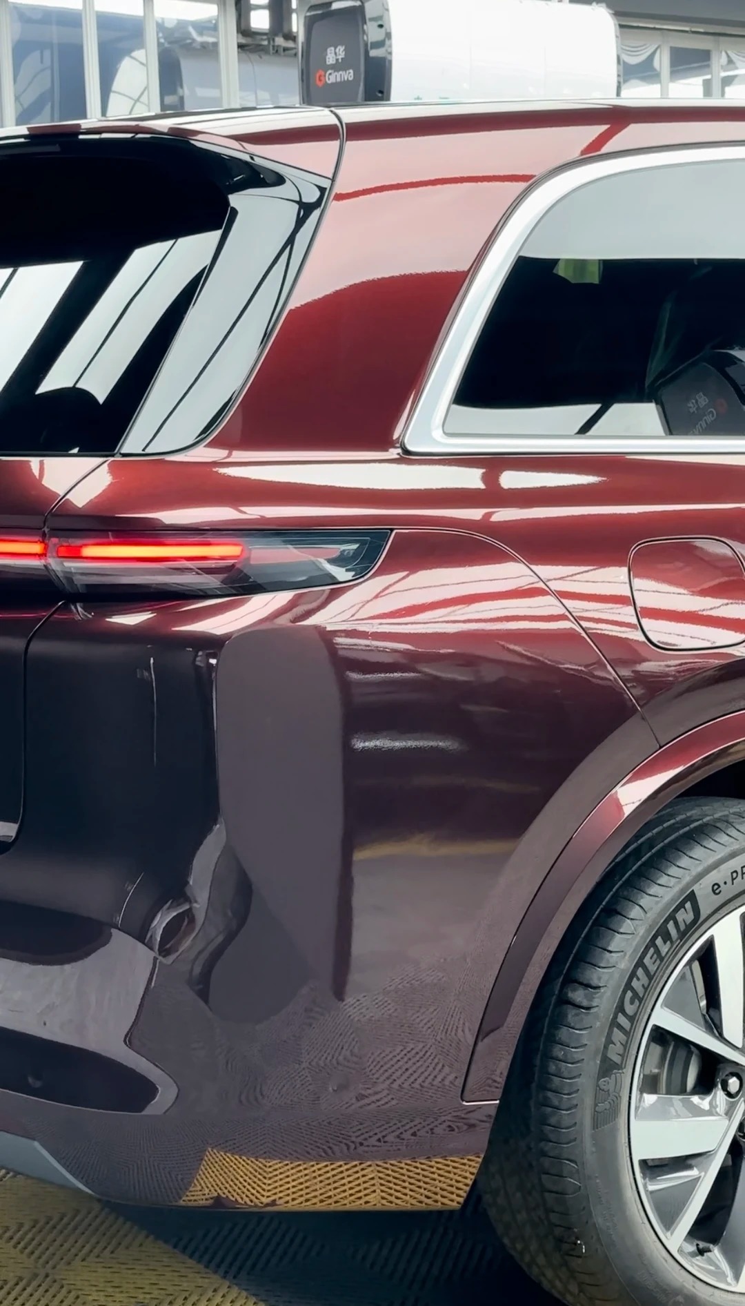 Ravoony Pro TPU Gloss Black Rose PPF Film review rosie xie 03