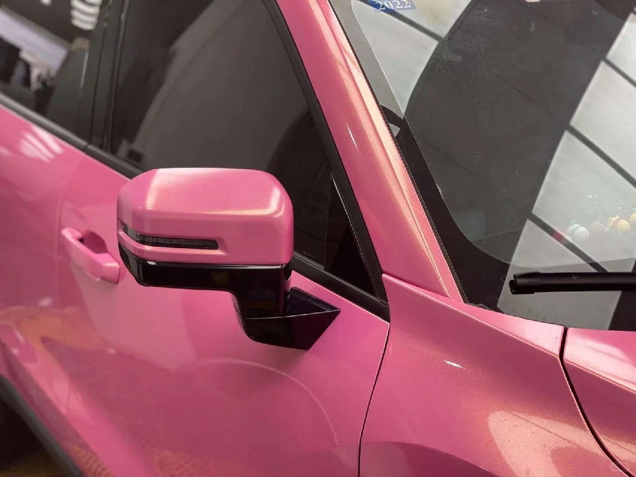 Ravoony Plus Gloss Diamond Gold Pink Vinyl Wrap review rosiexie 03