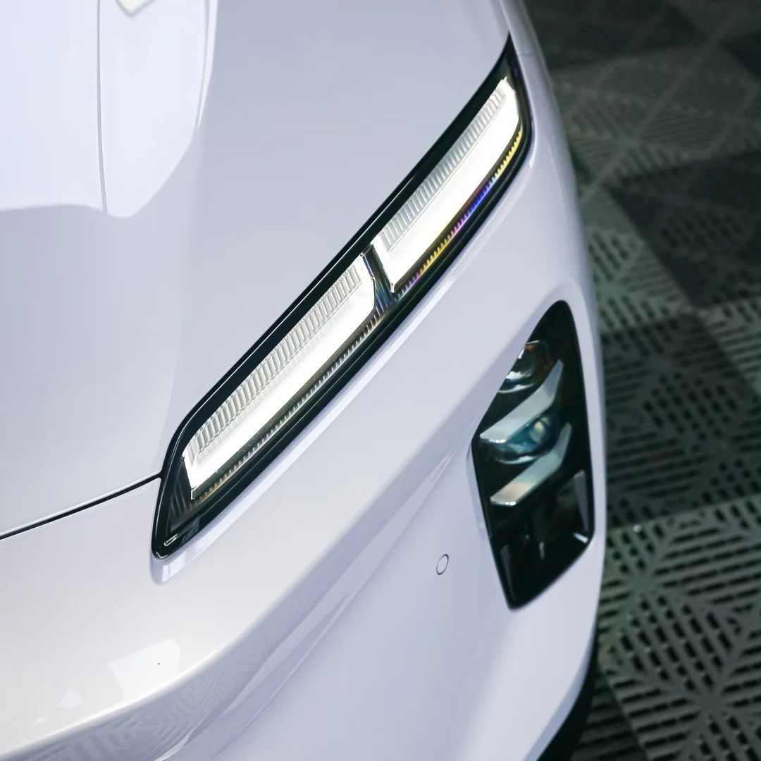 Ravoony Plus PET Gloss Far Sky Purple Car Vinyl Wrap review Malcolm Reeves 02