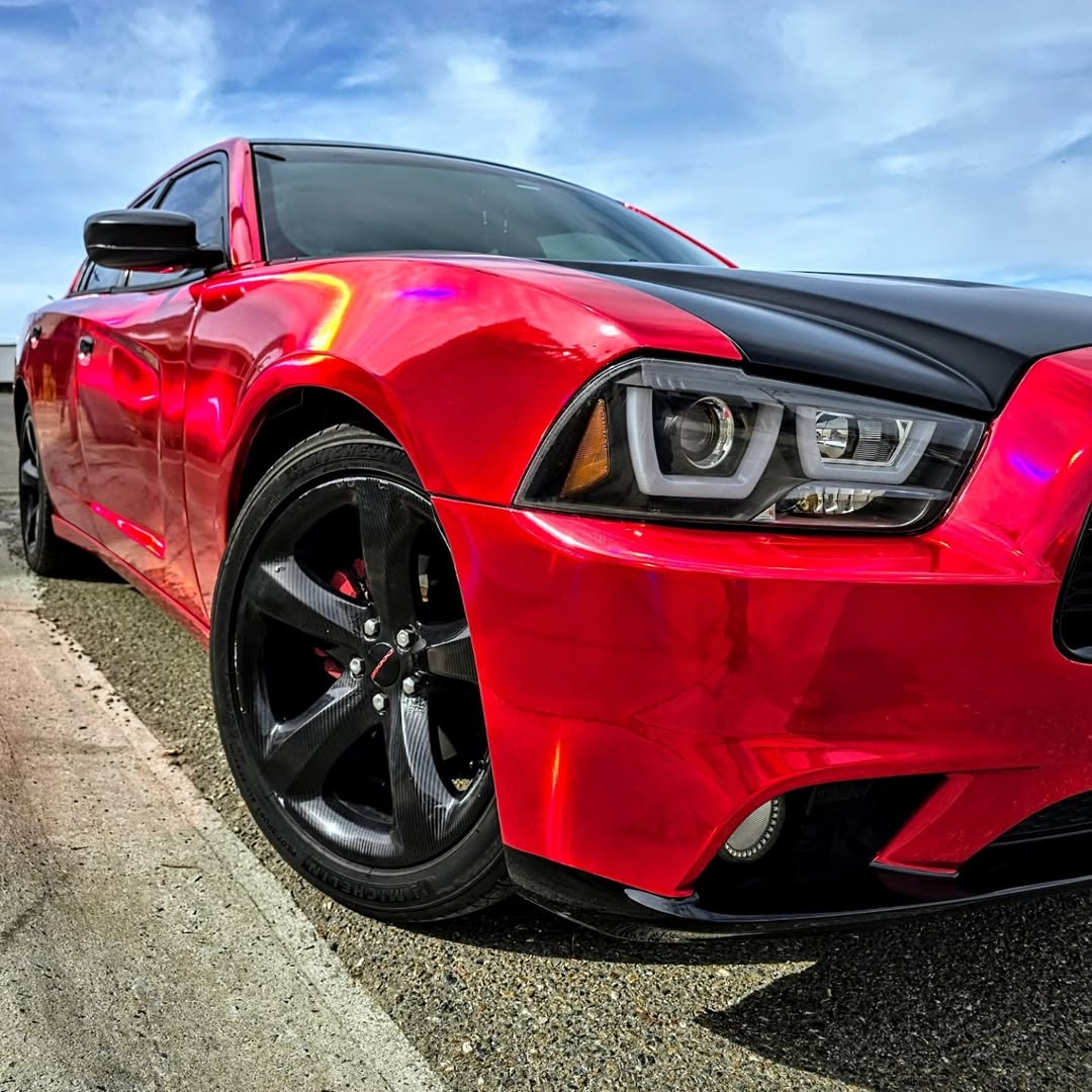 Ravoony Plus PET Gloss Laser Red Chrome Car Vinyl Wrap review Orlando Mendez 01