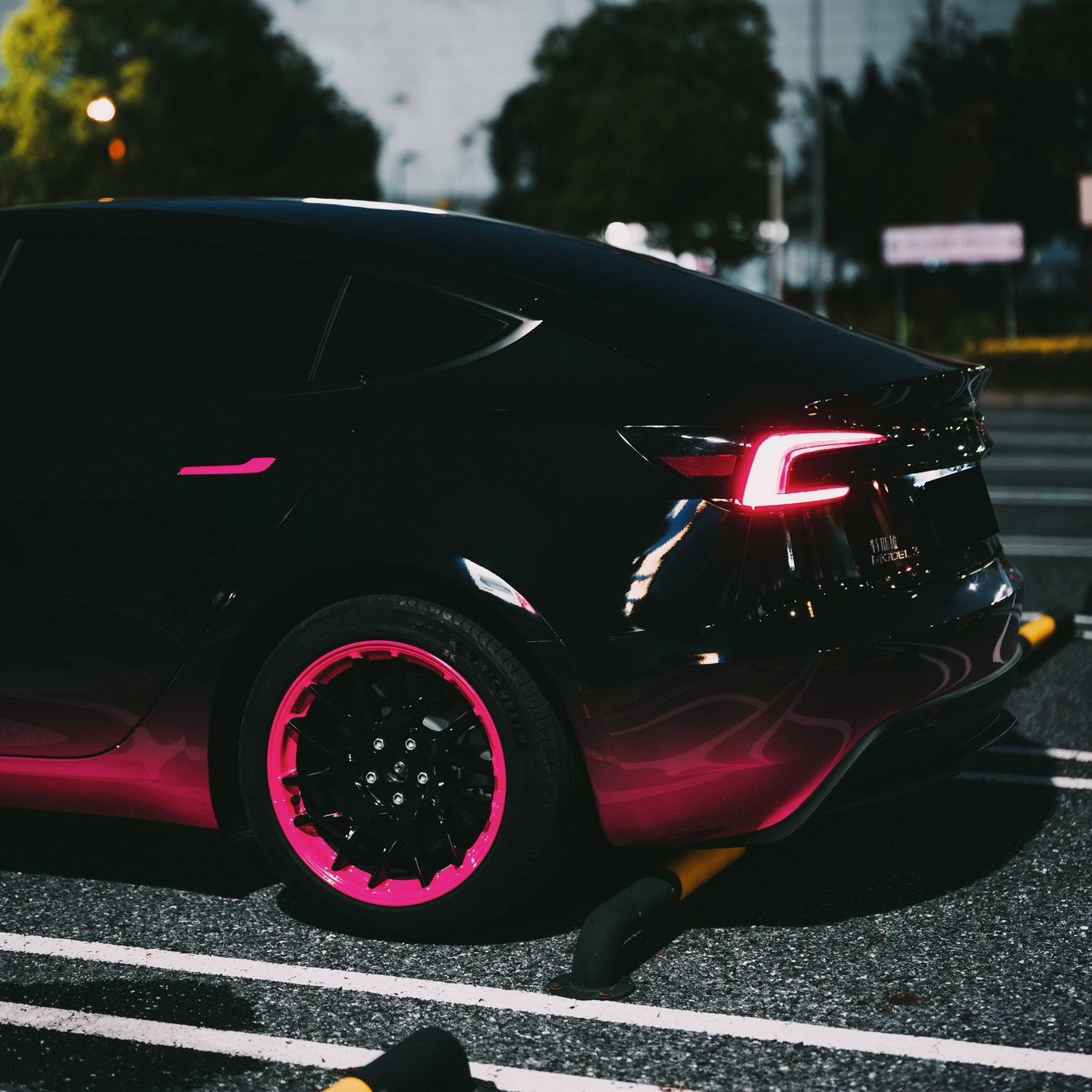 Ravoony Plus Customized Black To Pink Gradient Vinyl Wrap review 1