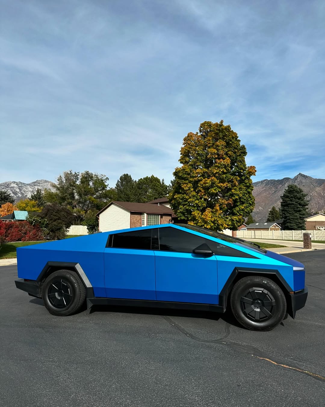 Ravoony Plus PET Satin Blue Vinyl Car Wrap review Romeo Santiago 01