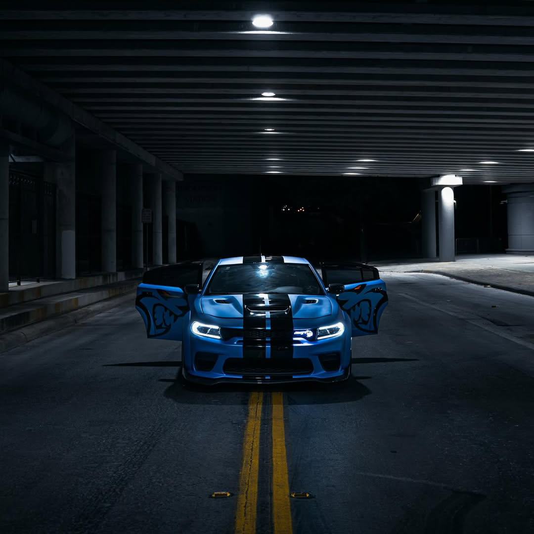 Ravoony Plus PET Satin Blue Vinyl Car Wrap review Valentina Diaz 01