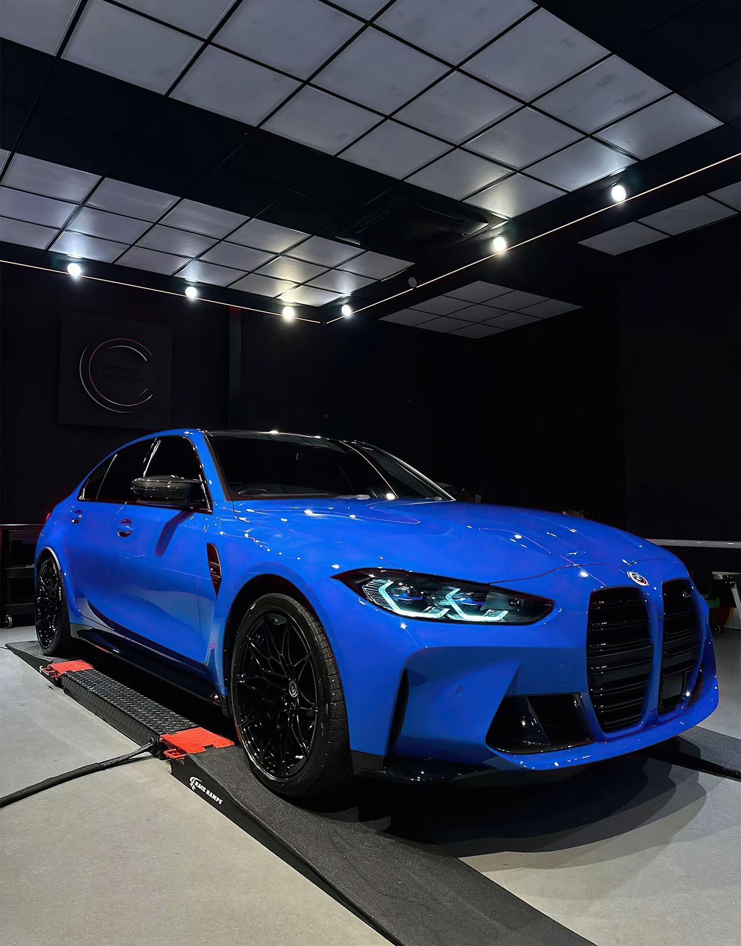 Ravoony Plus PET Gloss Shark Blue Vinyl Wrap review 3
