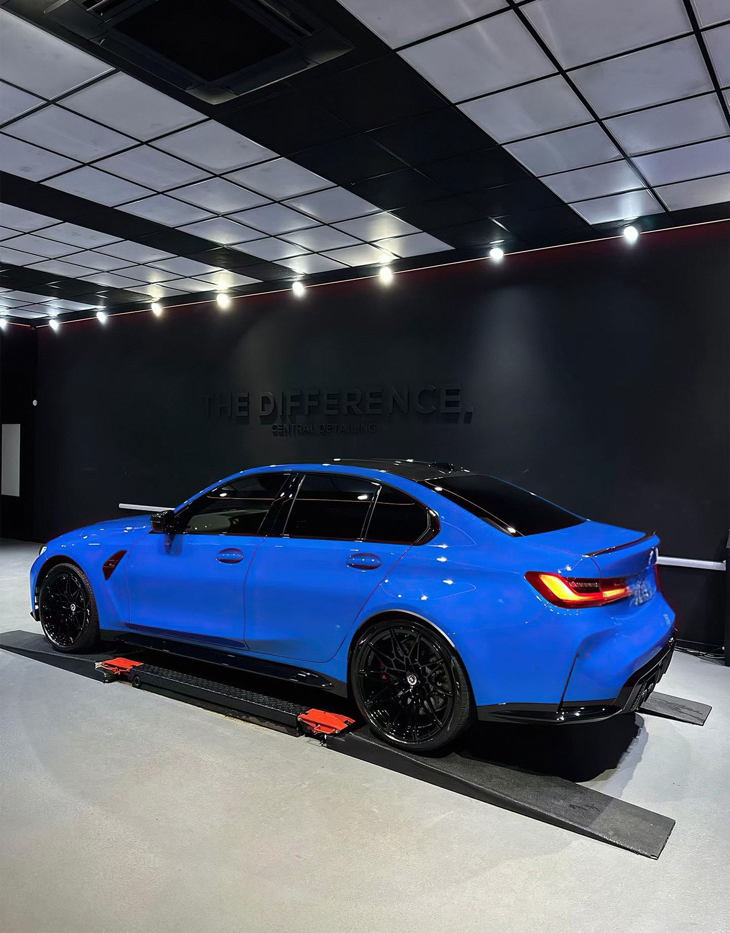 Ravoony Plus PET Gloss Shark Blue Vinyl Wrap review 5
