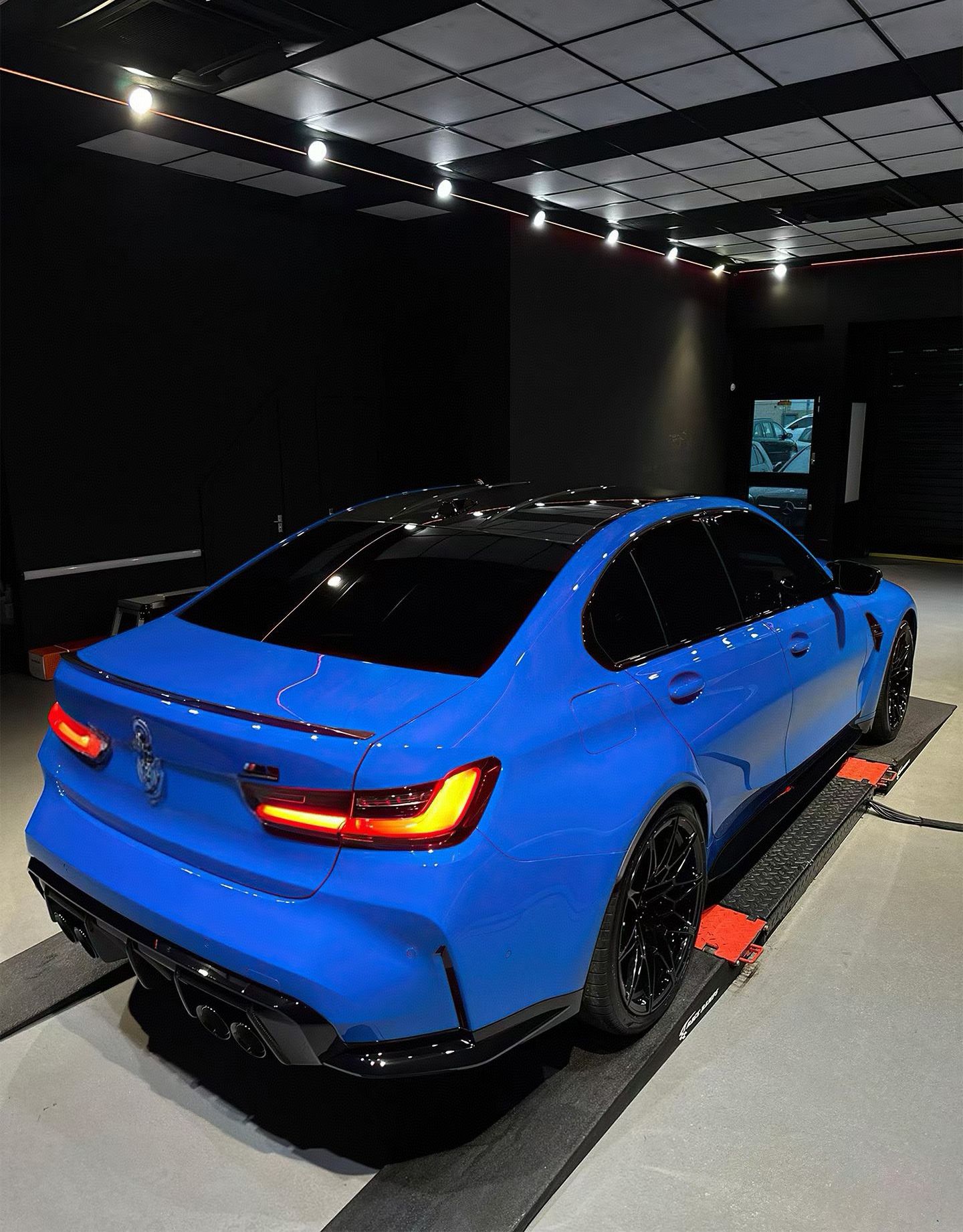 Ravoony Plus PET Gloss Shark Blue Vinyl Wrap review 4
